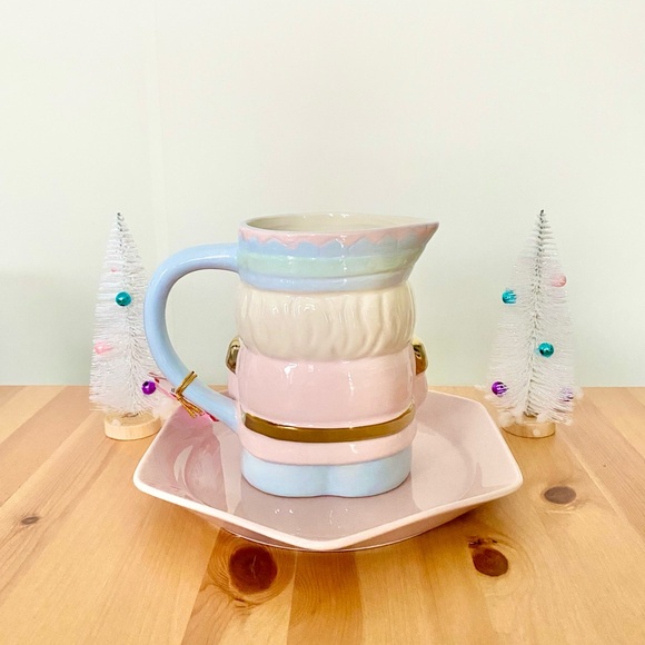 🎀 Holiday Christmas Nutcracker Decor 🎀 - Picture 2 of 2